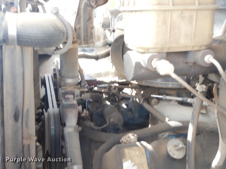 image for item DK3046 1990 Chevrolet C7500  pothole patch truck