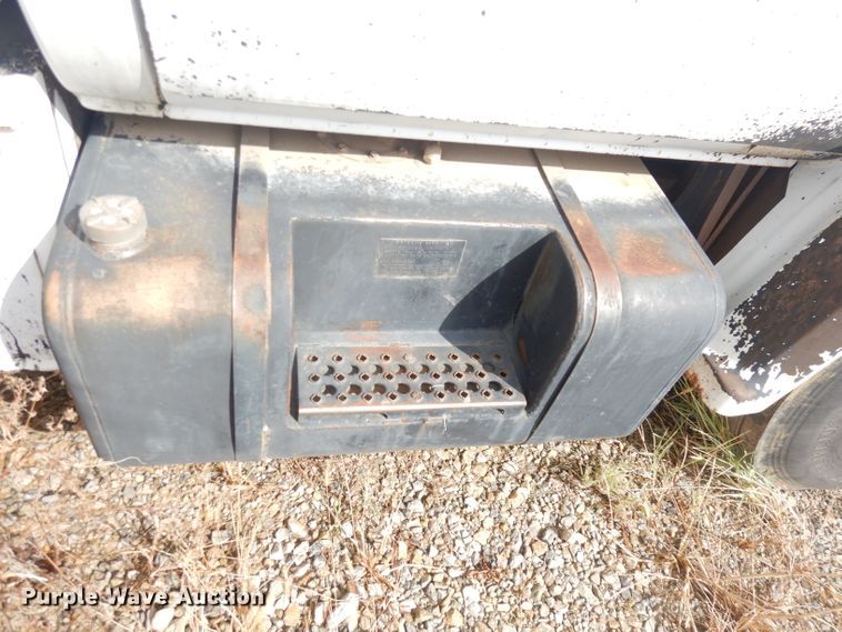 image for item DK3046 1990 Chevrolet C7500  pothole patch truck