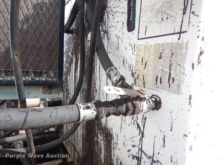 image for item DK3046 1990 Chevrolet C7500  pothole patch truck