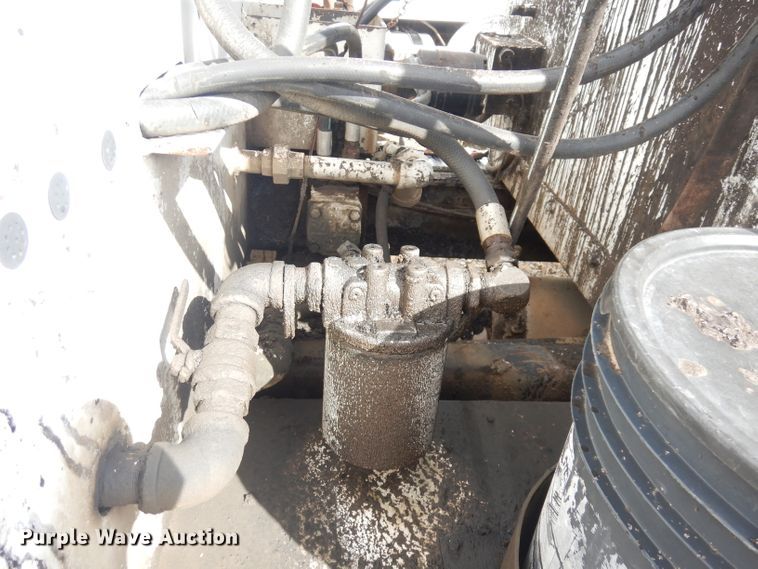 image for item DK3046 1990 Chevrolet C7500  pothole patch truck