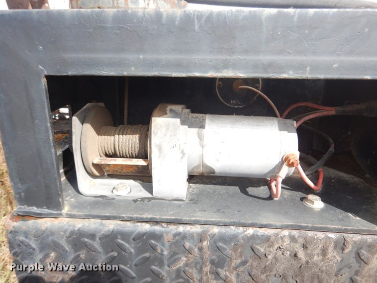 image for item DK3046 1990 Chevrolet C7500  pothole patch truck