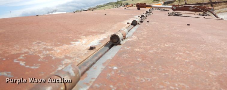 image for item DK3046 1990 Chevrolet C7500  pothole patch truck