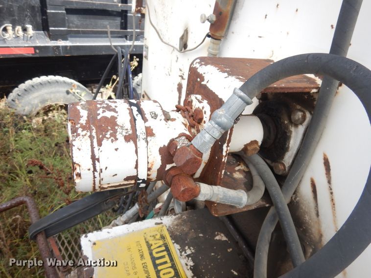 image for item DK3046 1990 Chevrolet C7500  pothole patch truck