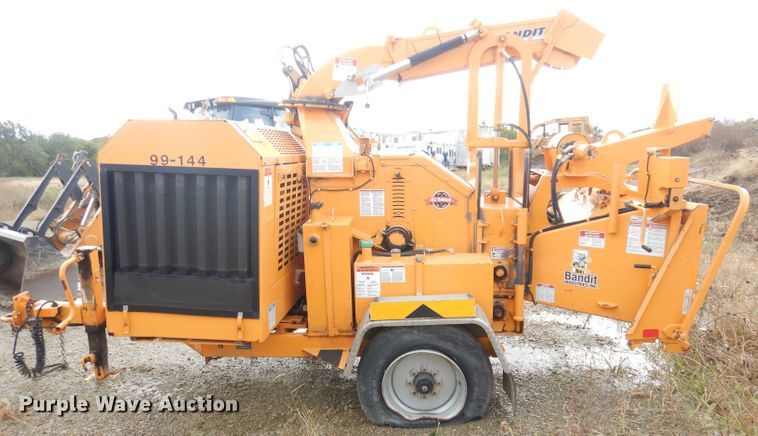 image for item DK3047 2016 Bandit Intimidator 1390XP  wood chipper