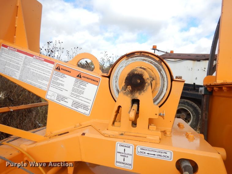 image for item DK3047 2016 Bandit Intimidator 1390XP  wood chipper