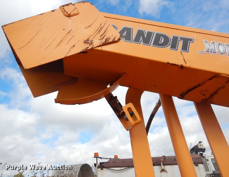 image for item DK3047 2016 Bandit Intimidator 1390XP  wood chipper