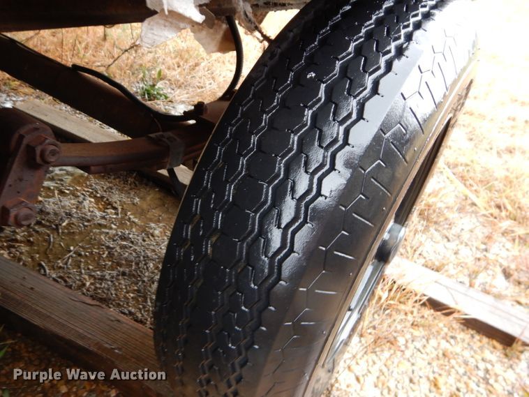 image for item DK3048 1992 Miller  jobsite trailer