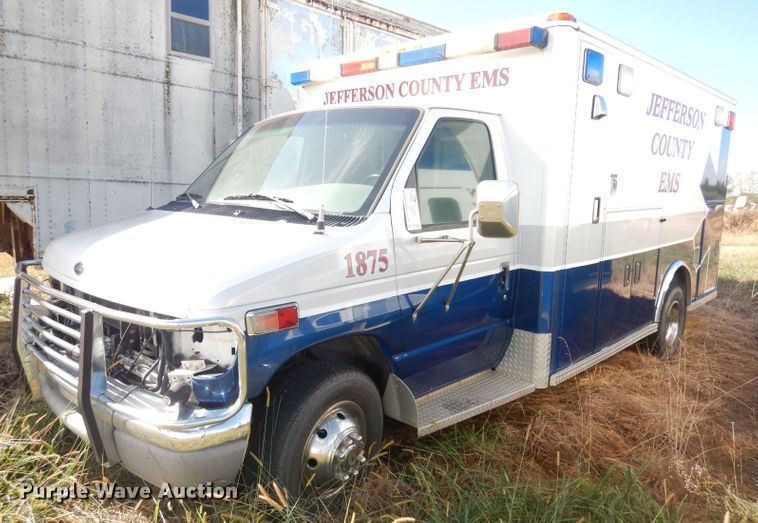 image for item DK3050 2001 Ford Econoline E450 Super Duty  ambulance