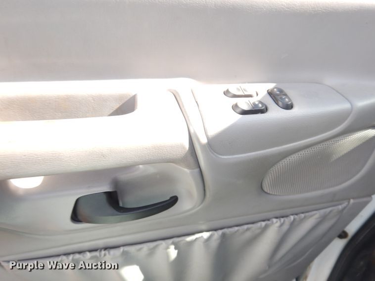 image for item DK3050 2001 Ford Econoline E450 Super Duty  ambulance