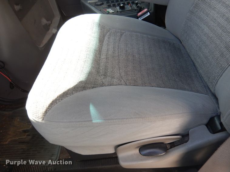 image for item DK3050 2001 Ford Econoline E450 Super Duty  ambulance