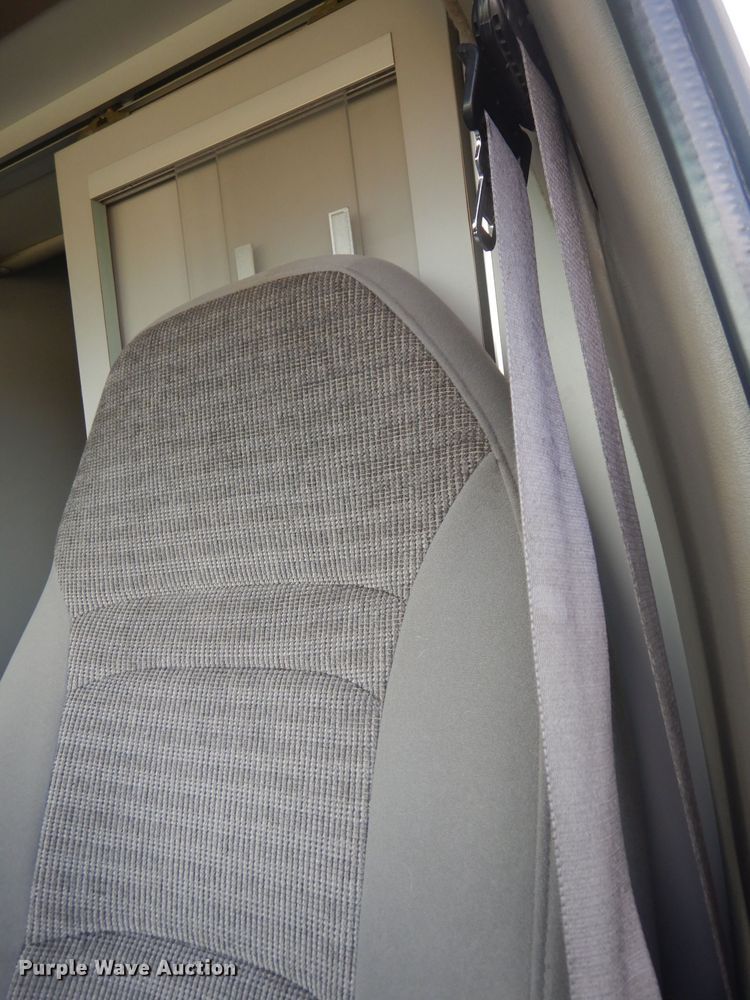 image for item DK3050 2001 Ford Econoline E450 Super Duty  ambulance