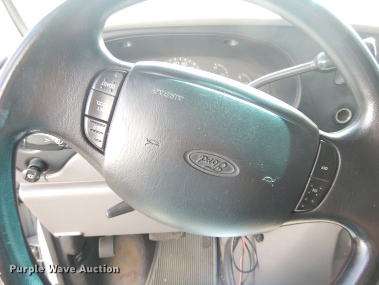 image for item DK3050 2001 Ford Econoline E450 Super Duty  ambulance