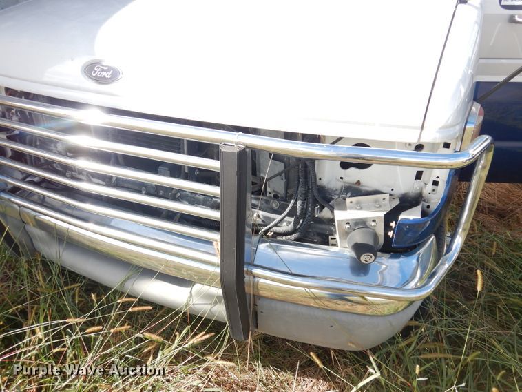 image for item DK3050 2001 Ford Econoline E450 Super Duty  ambulance