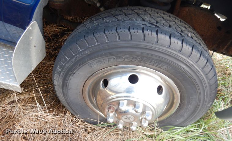 image for item DK3050 2001 Ford Econoline E450 Super Duty  ambulance