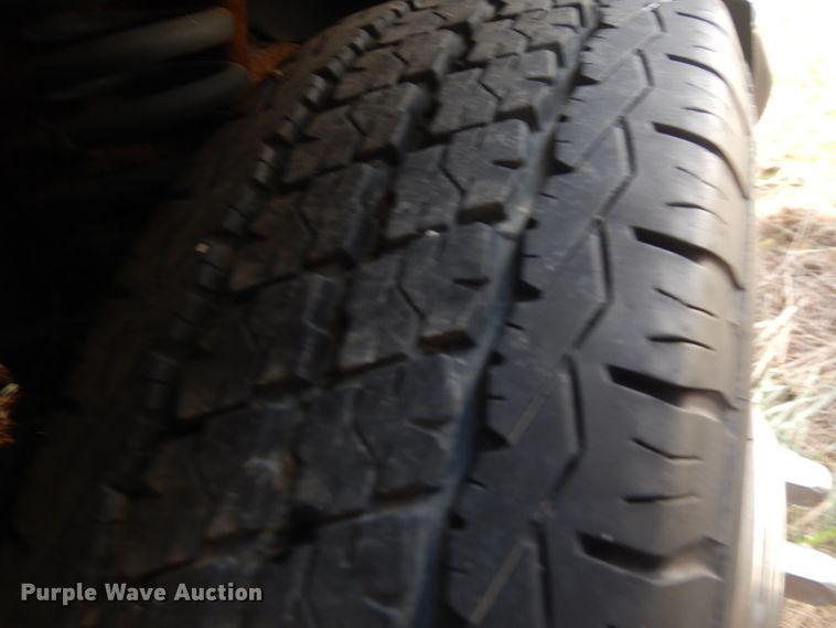 image for item DK3050 2001 Ford Econoline E450 Super Duty  ambulance