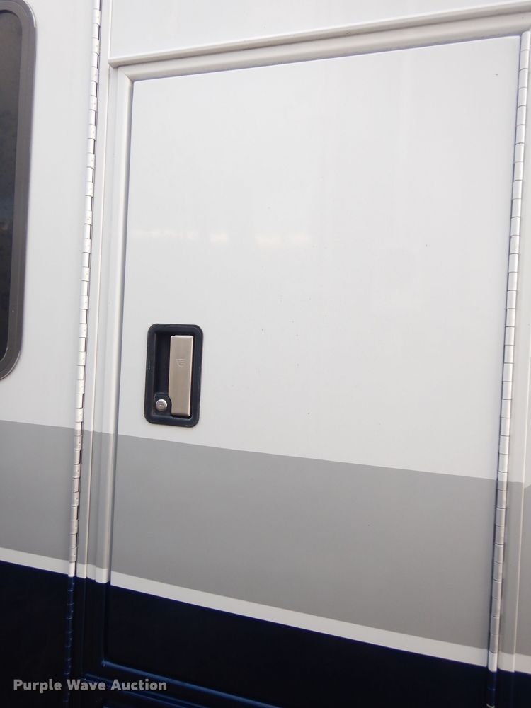 image for item DK3050 2001 Ford Econoline E450 Super Duty  ambulance