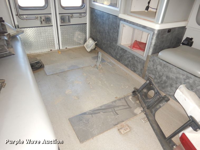 image for item DK3050 2001 Ford Econoline E450 Super Duty  ambulance