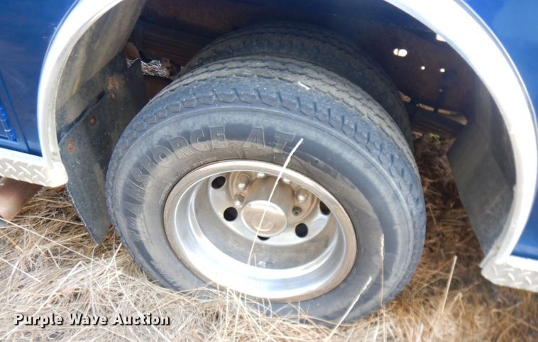 image for item DK3050 2001 Ford Econoline E450 Super Duty  ambulance