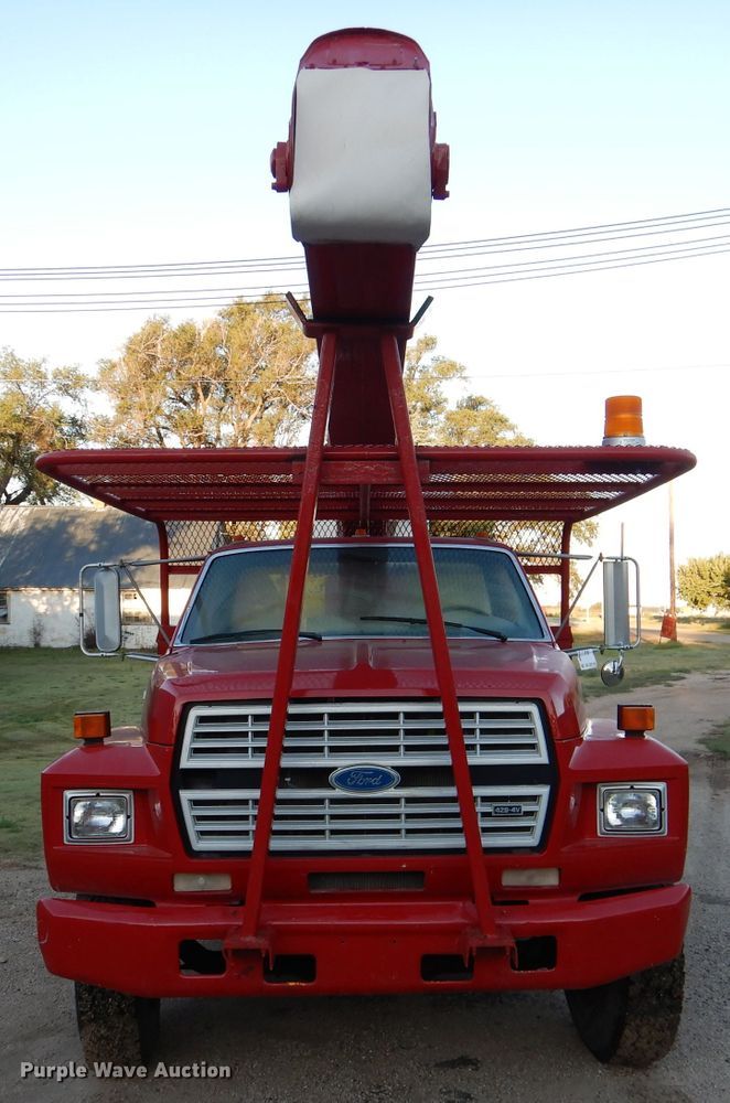 image for item DL3219 1990 Ford F700  bucket truck