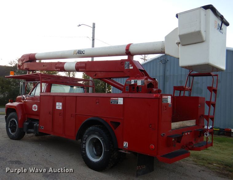 image for item DL3219 1990 Ford F700  bucket truck