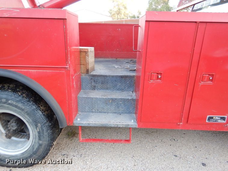 image for item DL3219 1990 Ford F700  bucket truck