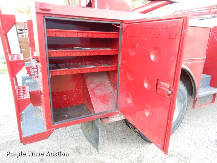 image for item DL3219 1990 Ford F700  bucket truck