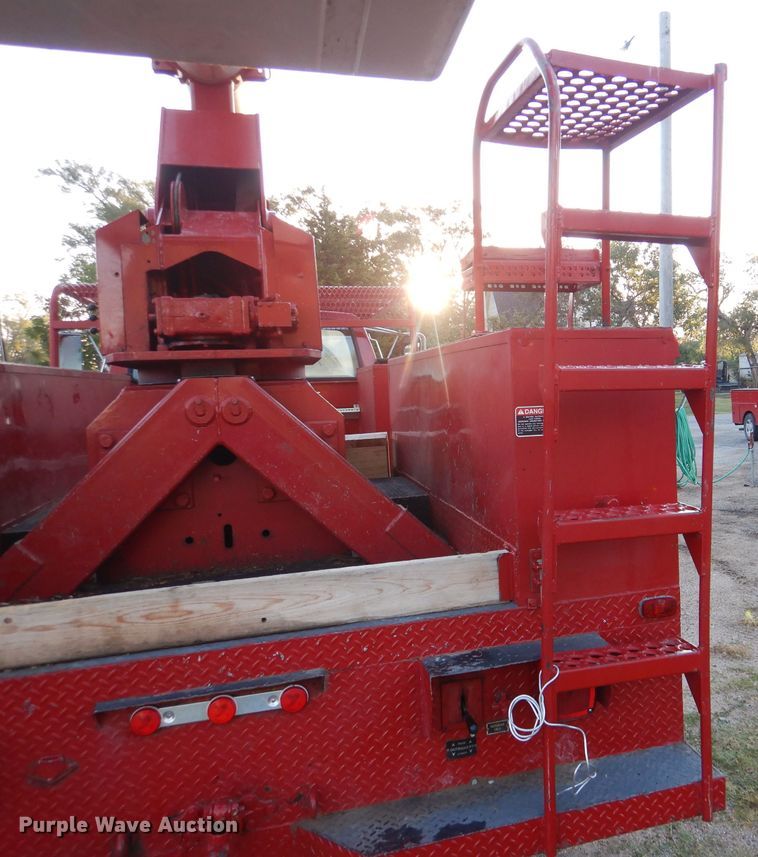 image for item DL3219 1990 Ford F700  bucket truck