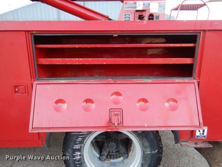 image for item DL3219 1990 Ford F700  bucket truck