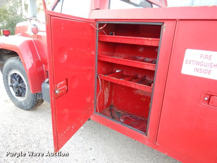 image for item DL3219 1990 Ford F700  bucket truck