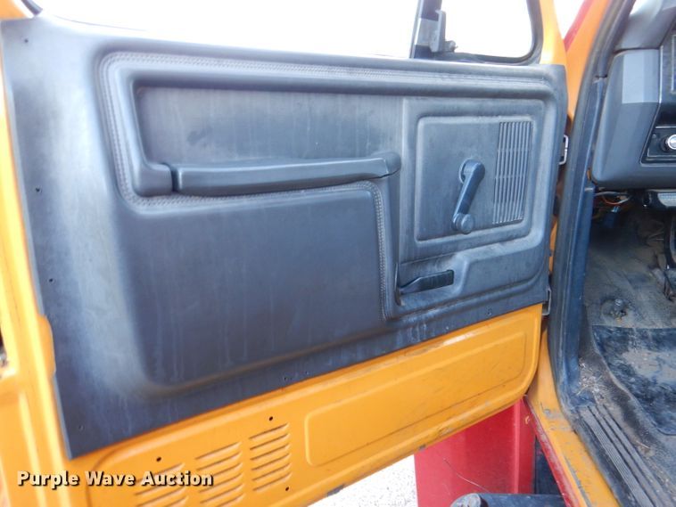 image for item DL3219 1990 Ford F700  bucket truck