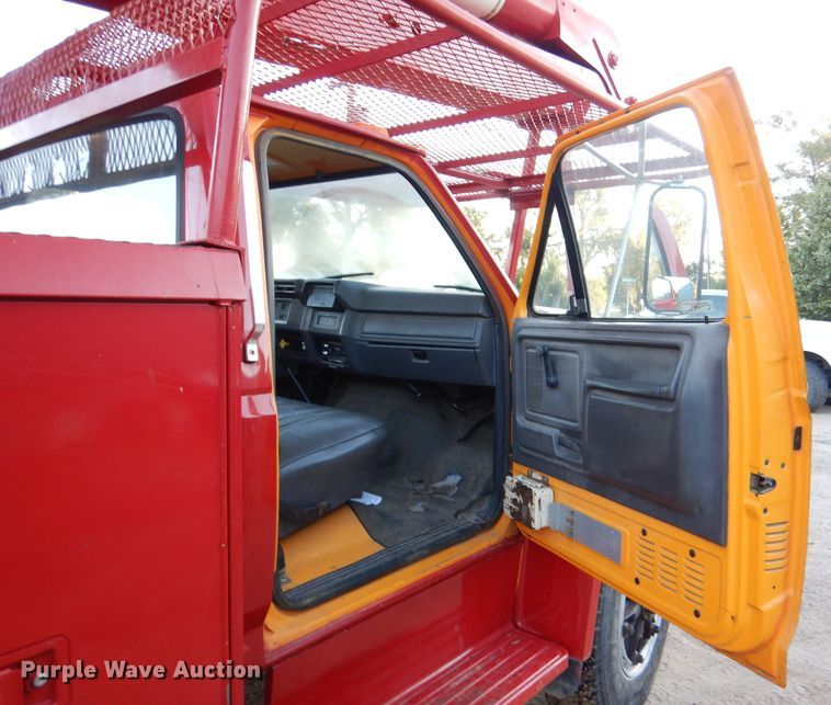 image for item DL3219 1990 Ford F700  bucket truck