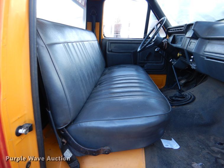 image for item DL3219 1990 Ford F700  bucket truck