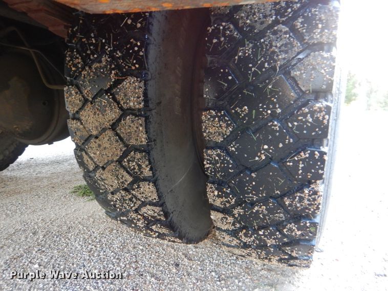 image for item DL3219 1990 Ford F700  bucket truck