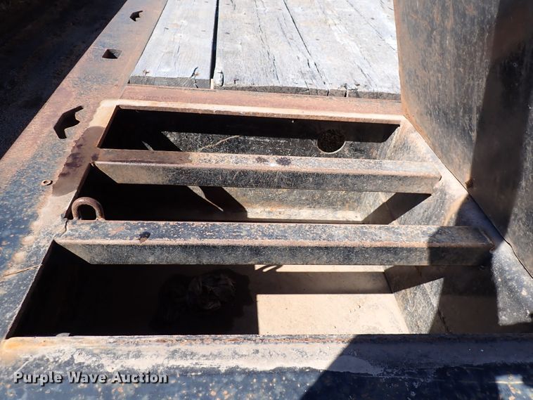 image for item DL7694 1996 Landoll 35T  equipment trailer