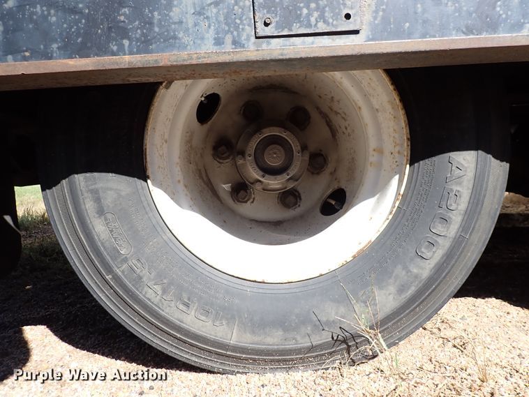 image for item DL7694 1996 Landoll 35T  equipment trailer