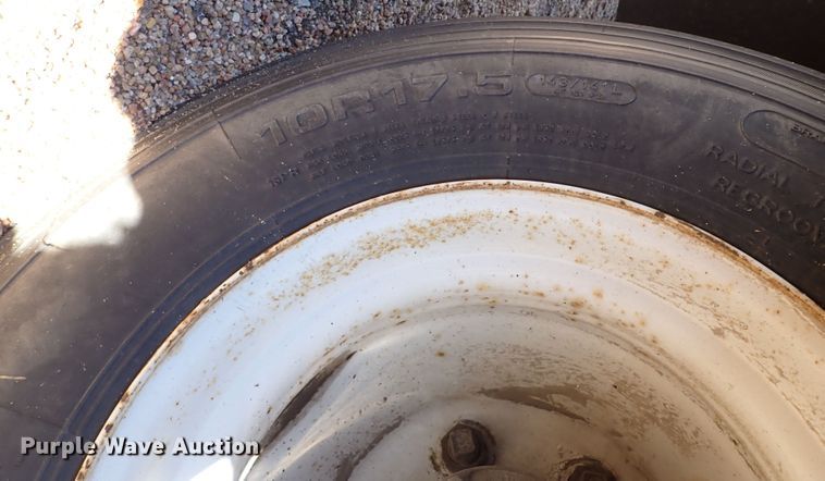 image for item DL7694 1996 Landoll 35T  equipment trailer