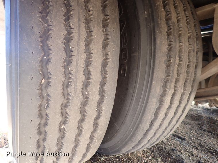 image for item DL7694 1996 Landoll 35T  equipment trailer