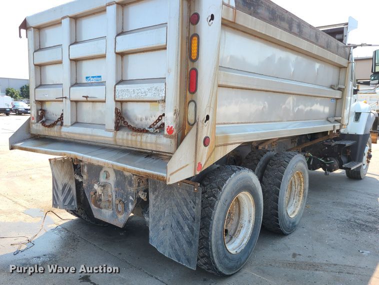 image for item DM5059 2006 International WorkStar 7600  dump truck