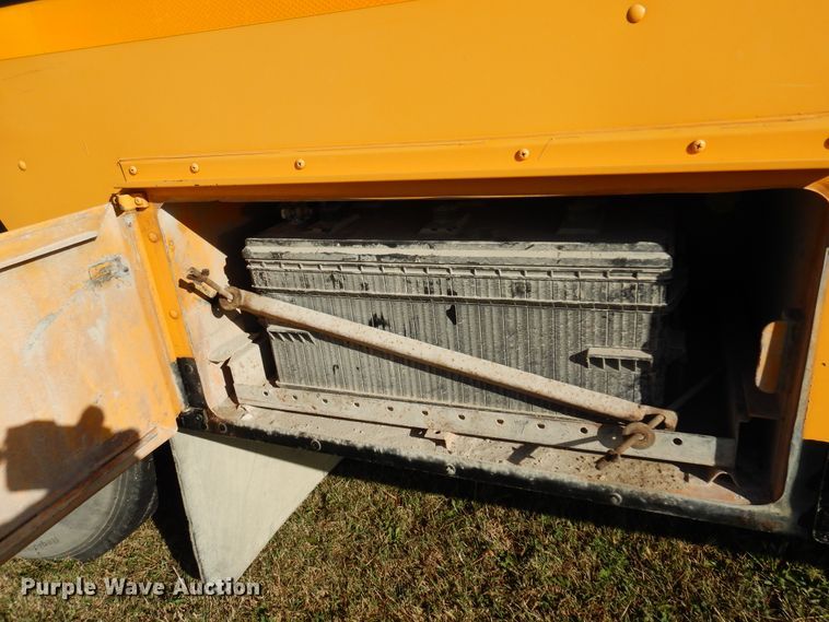 image for item DM5152 2002 Blue Bird TC2000  school bus