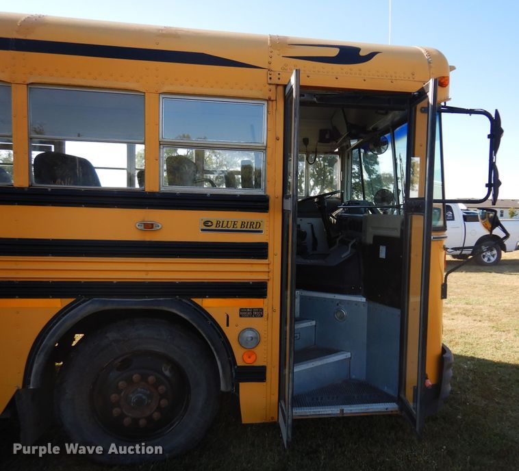 image for item DM5152 2002 Blue Bird TC2000  school bus
