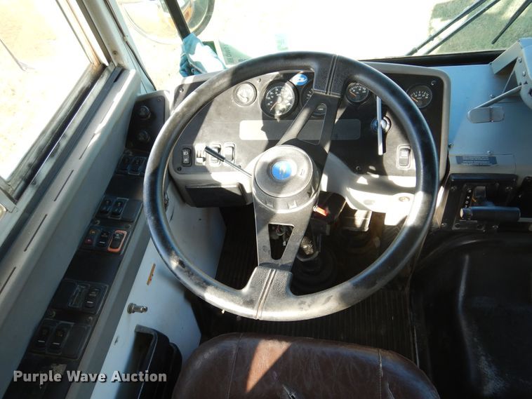 image for item DM5152 2002 Blue Bird TC2000  school bus