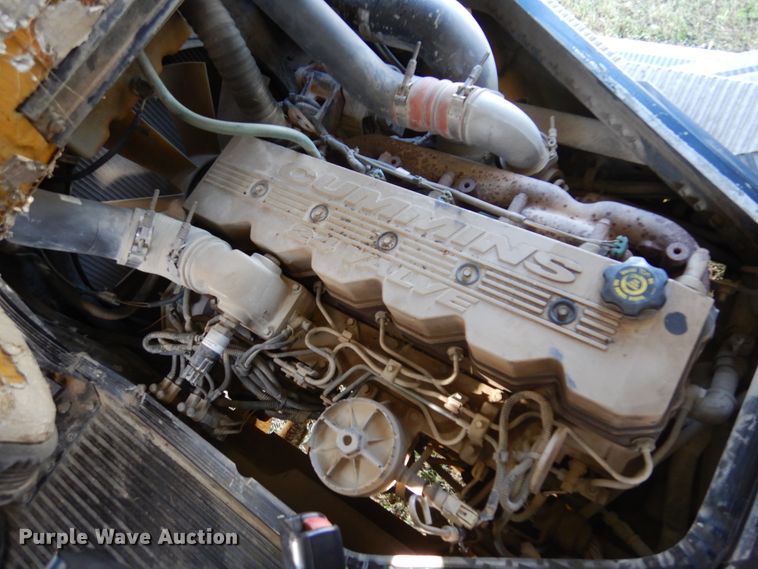 image for item DM5152 2002 Blue Bird TC2000  school bus