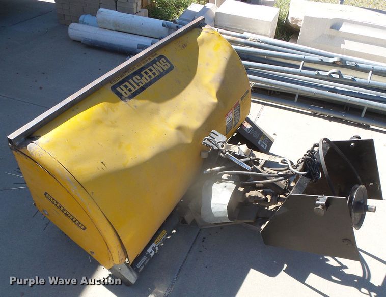 image for item GP9523 John Deere 318  garden tractor