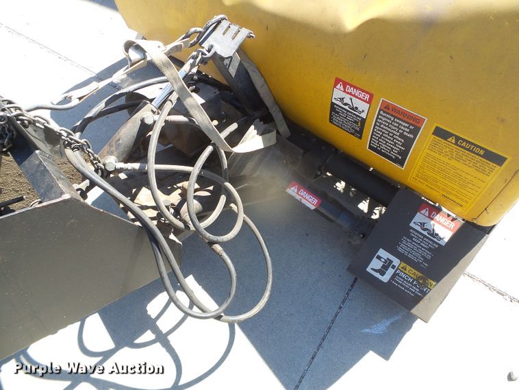 image for item GP9523 John Deere 318  garden tractor