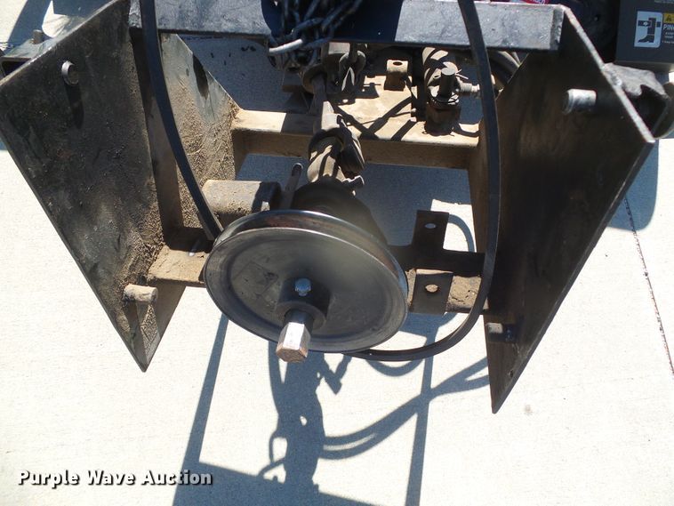 image for item GP9523 John Deere 318  garden tractor