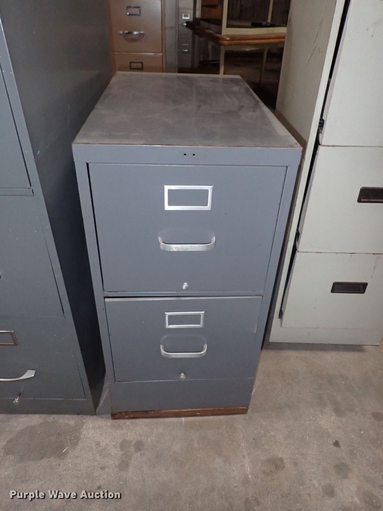image for item IB9103 (12) file cabinets