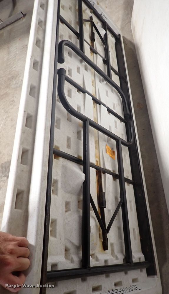 image for item IB9104 (4) folding plastic tables