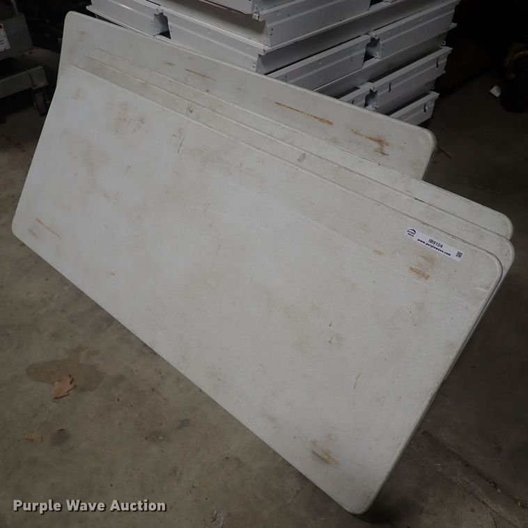 image for item IB9104 (4) folding plastic tables