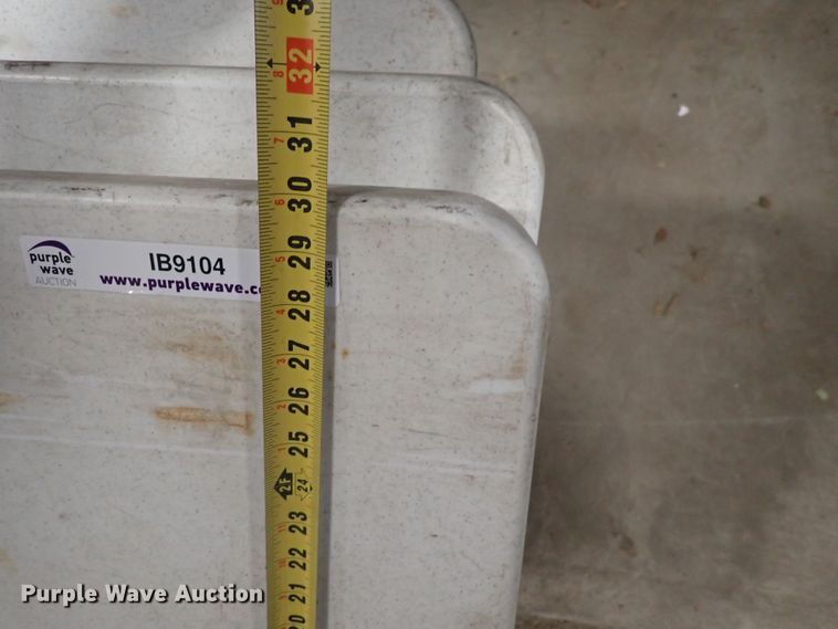 image for item IB9104 (4) folding plastic tables