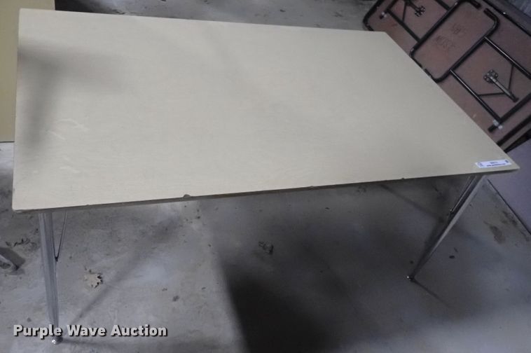 image for item IB9111 (4) wood tables